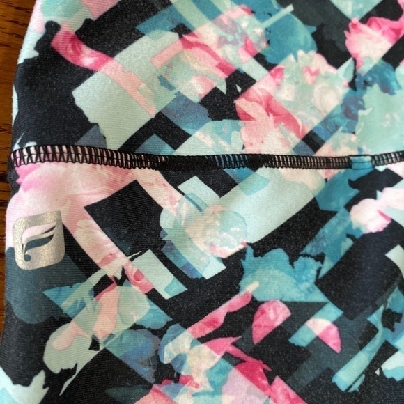 FABLETICS Women's Large Crop Pants Leggings Running Yoga Pink Gray Green. - Picture 7 of 7